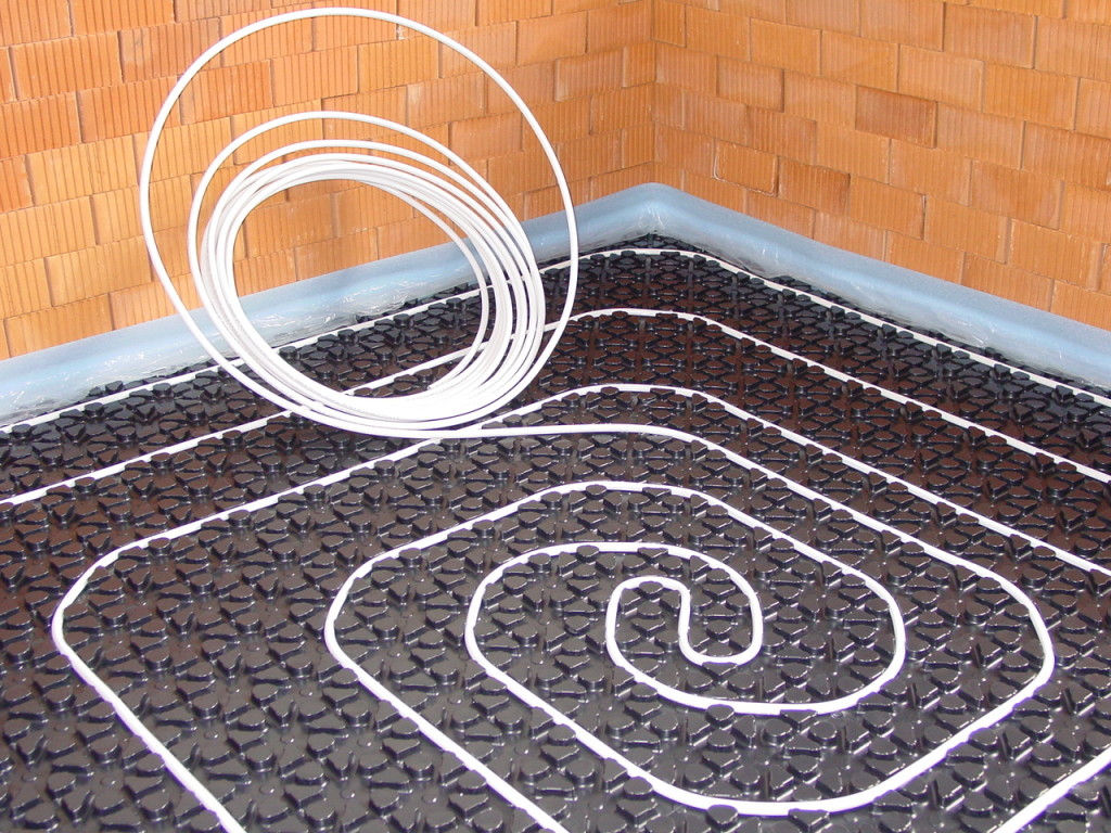 Fußbodenheizung Warmwasser Set 100m² Noppensystem 11 mm Dämmplatte